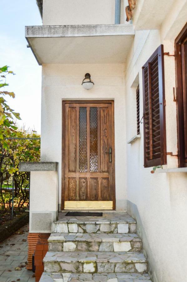 Apartment Zoja Pinezići Buitenkant foto