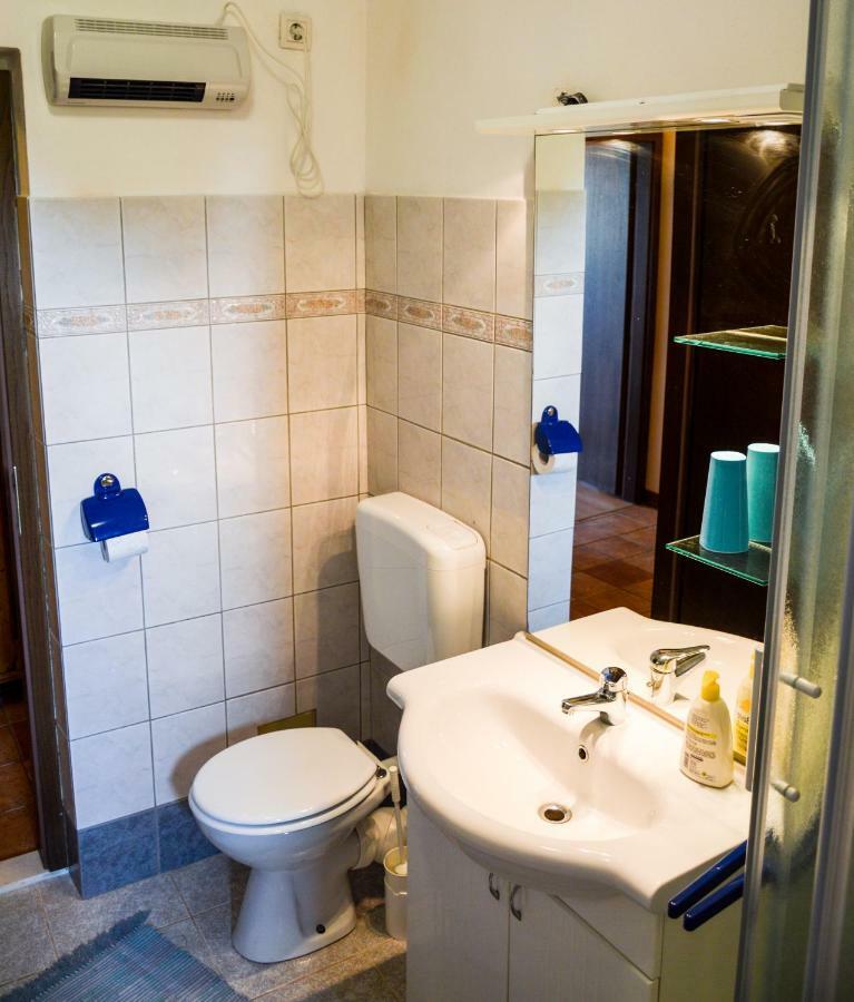 Apartment Zoja Pinezići Buitenkant foto