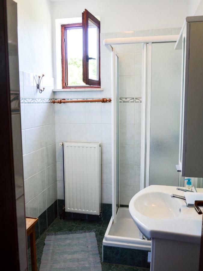 Apartment Zoja Pinezići Buitenkant foto